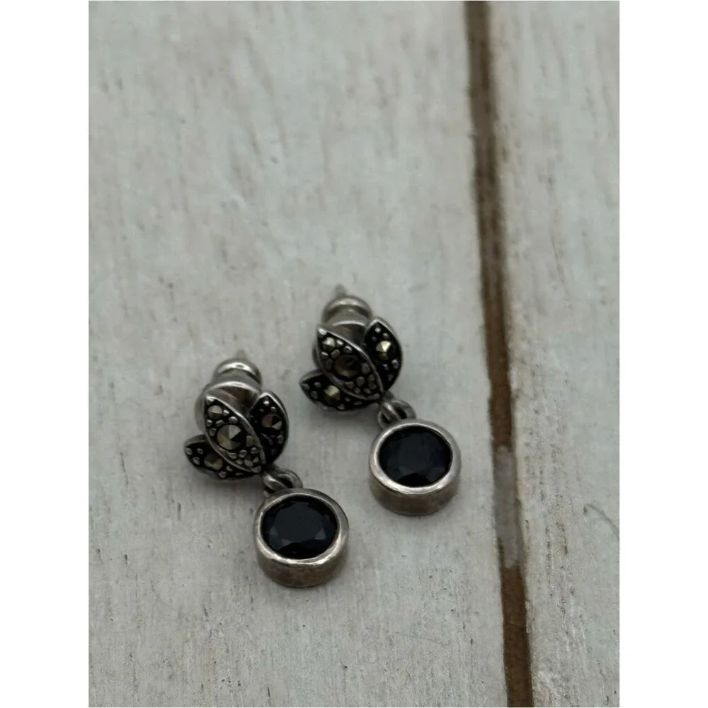 Unbranded elegant sterling